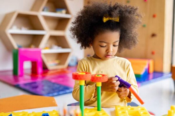 Férias Inteligentes: Jogos e Apps para Crianças Aprenderem no Verão
